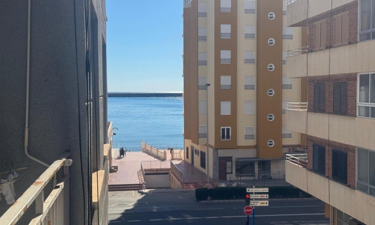 Apartamento - Sale - Torrevieja - Playa del Acequión