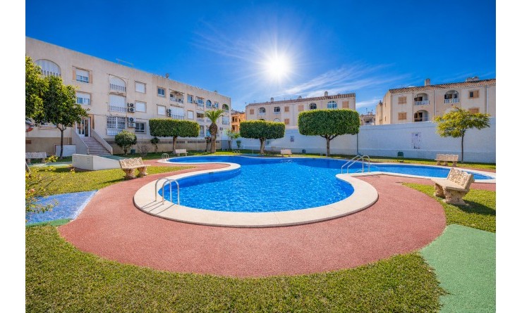 Apartamento - Sale - Torrevieja - Playa del Acequión