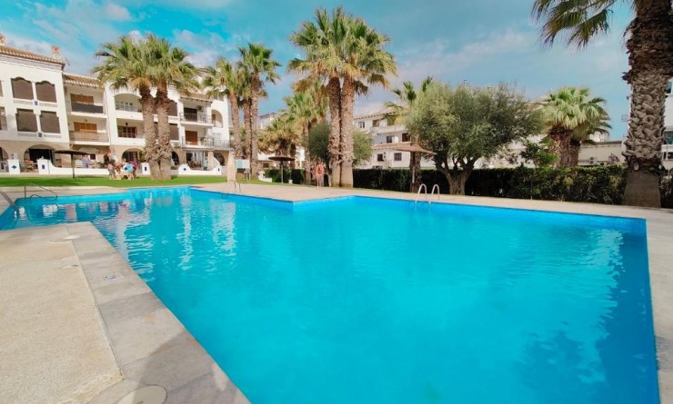 Apartamento - Wederverkoop - Orihuela Costa - Villamartín