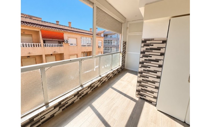 Apartamento - Wederverkoop - Torrevieja - Playa de los Naufragos