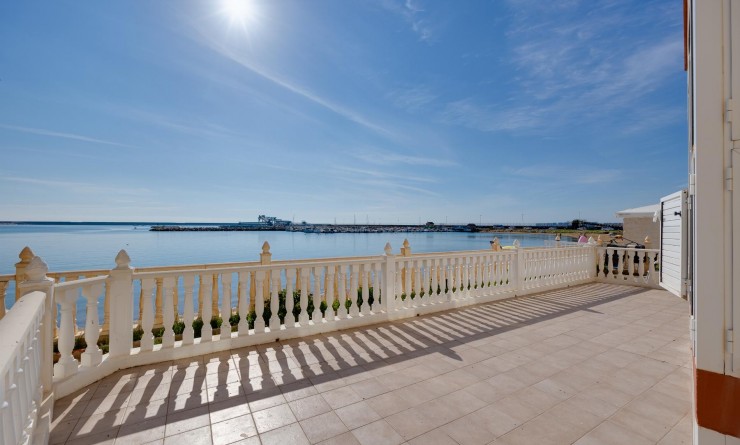 Apartamento - Wederverkoop - Torrevieja - Playa del Acequión
