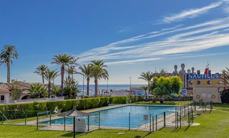 Apartamento - Wederverkoop - Torrevieja - Rocio del mar