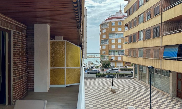 Apartment / flat - Revente - Torrevieja - El Acequión - Los Náufragos