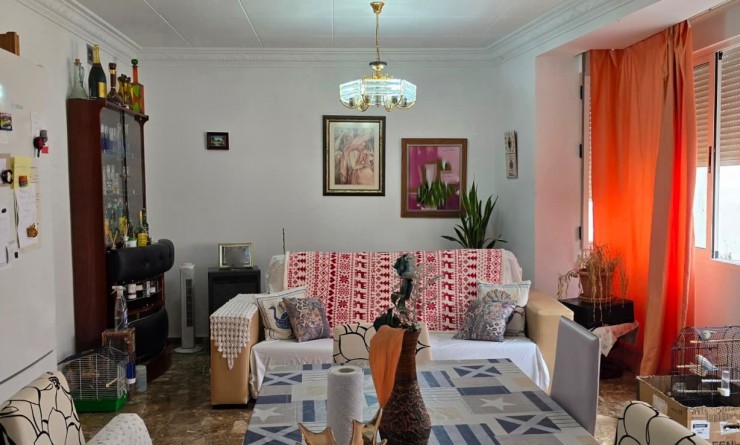 Apartment / flat - Sale - La Font d'en Carròs - Centro