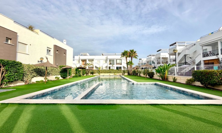 Apartment / flat - Sale - Torrevieja - Aguas Nuevas