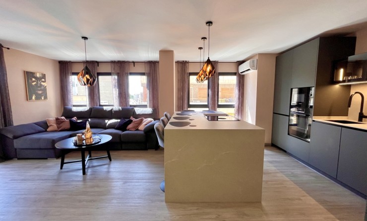 Apartment - Sale - Almoradí - Almoradí