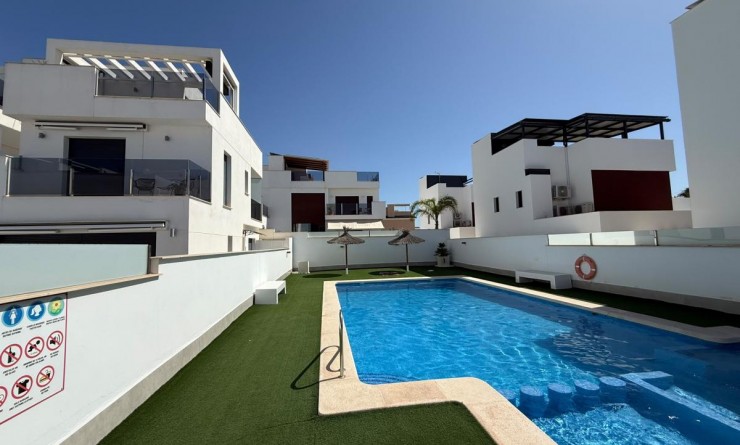 Apartment - Sale - Torre de la Horadada - Torre de la Horadada