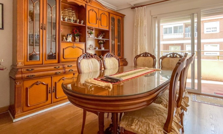 Apartment - Sale - Torrevieja - El Acequión - Los Náufragos