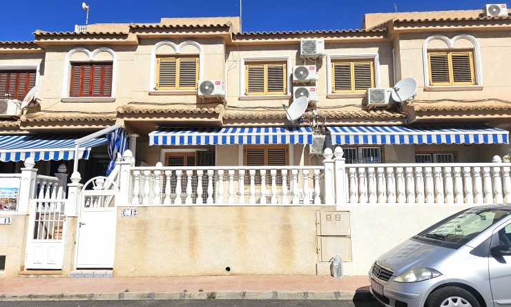 Apartment - Sale - Torrevieja - Torrevieja