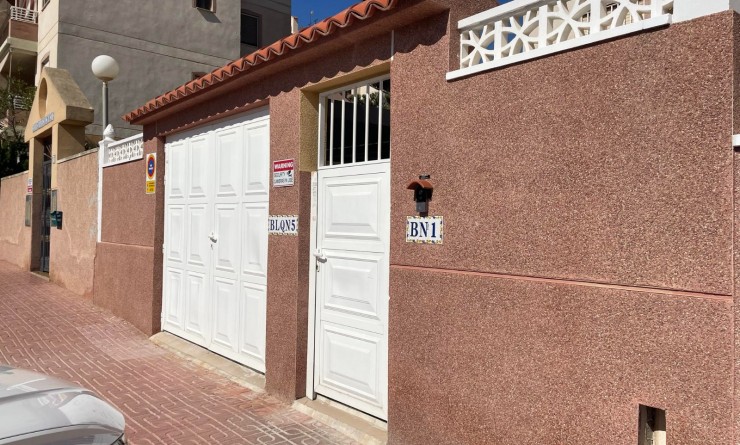 Apartment - Sale - Torrevieja - torrevieja