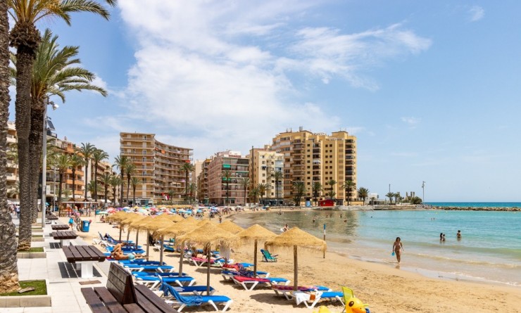 Apartment - Sale - Torrevieja - torrevieja