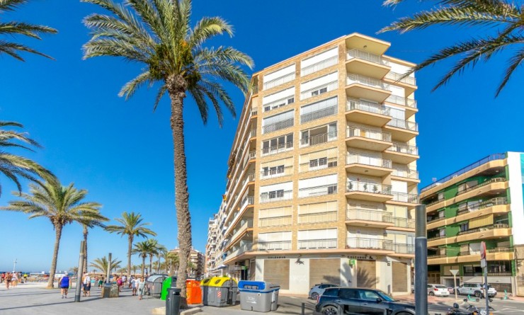 Apartment - Sale - Torrevieja - torrevieja