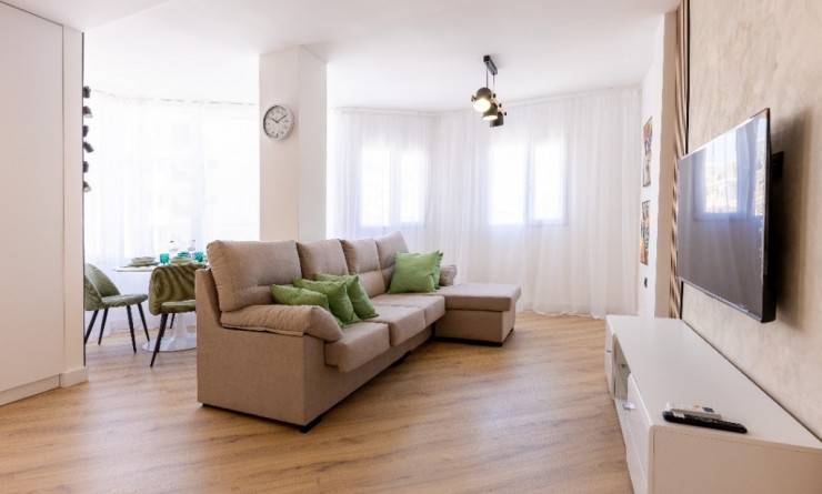 Apartment - Sale - Torrevieja - torrevieja