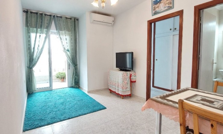 Apartment - Sale - Torrevieja - torrevieja