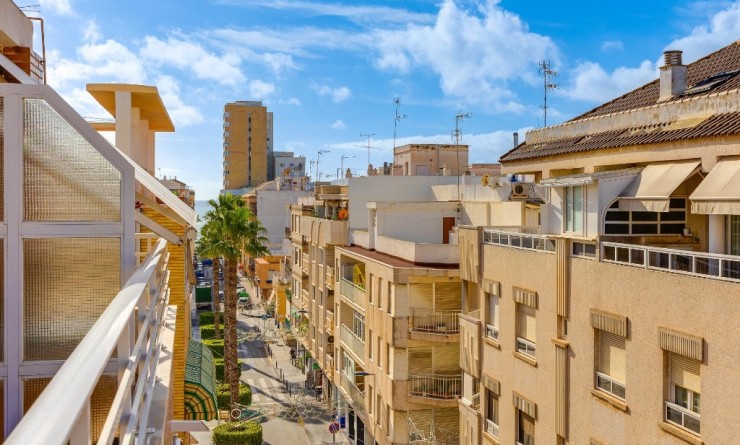 Apartment - Sale - Torrevieja - torrevieja