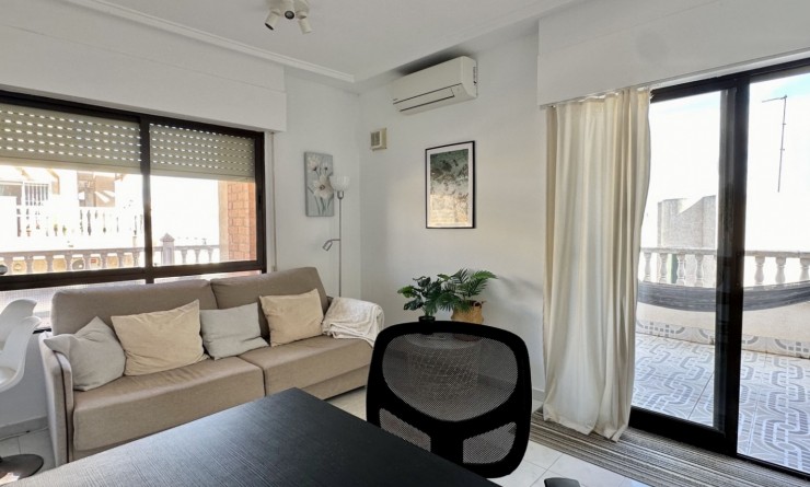 Apartment - Sale - Torrevieja - Torrevieja