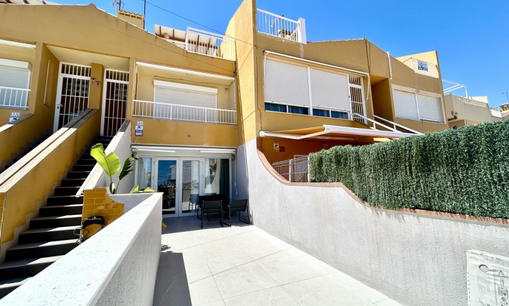 Apartment - Sale - Torrevieja - torrevieja