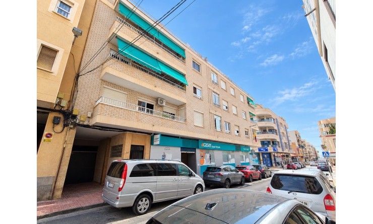 Apartment - Sale - Torrevieja - torrevieja