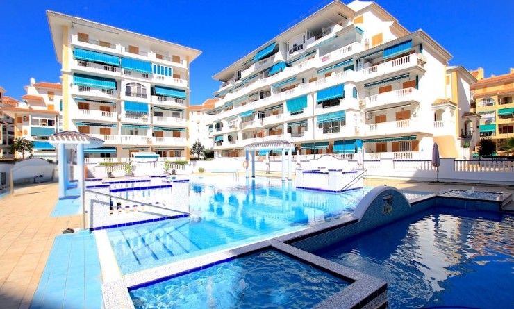 Appartement - Wederverkoop - La Mata - La Mata