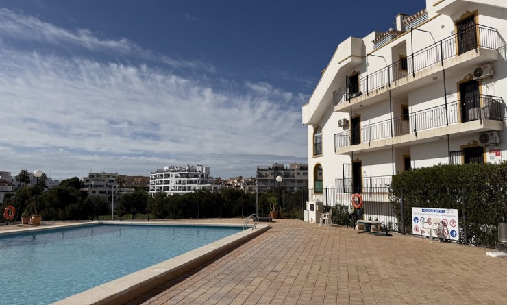 Appartement - Wederverkoop - La Zenia - La Zenia