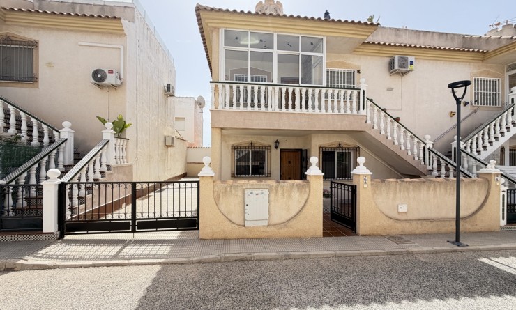 Appartement - Wederverkoop - La Zenia - La Zenia