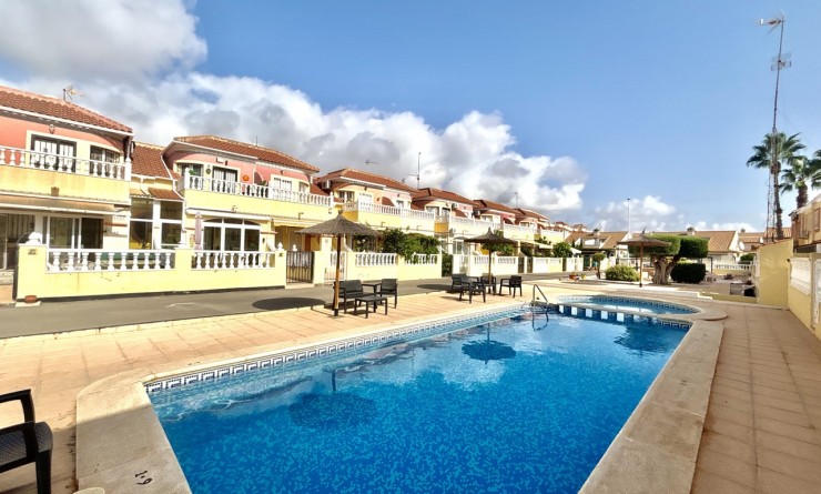 Appartement - Wederverkoop - La Zenia - La Zenia