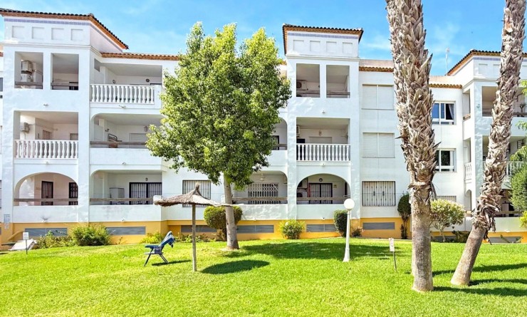 Appartement - Wederverkoop - Orihuela Costa - Villamartín