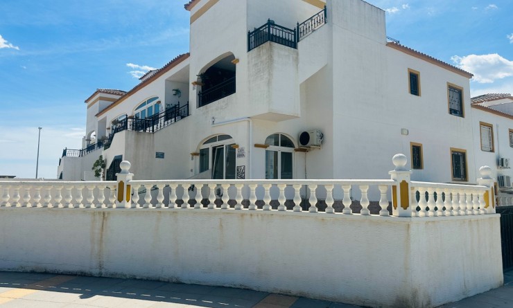 Appartement - Wederverkoop - Orihuela - Entre Naranjos Vistabella