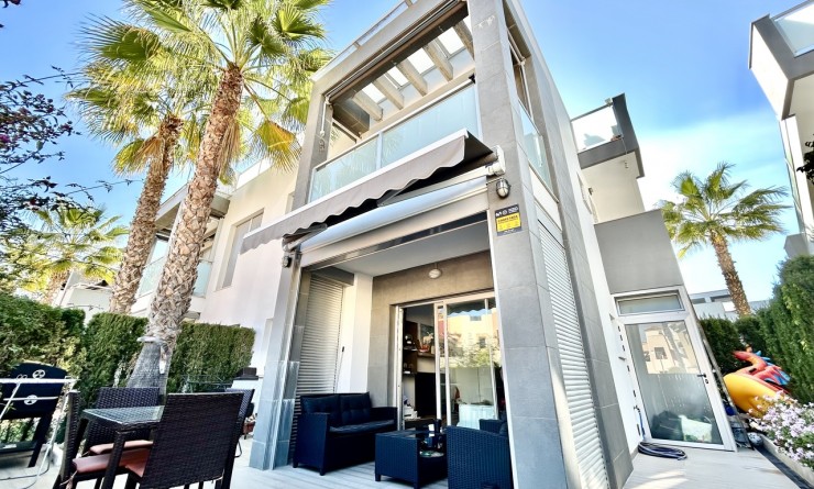 Appartement - Wederverkoop - Punta Prima - Punta Prima