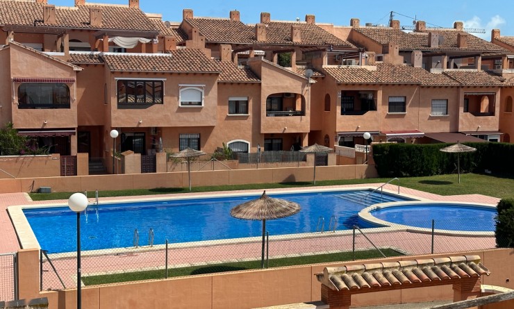 Appartement - Wederverkoop - Torrevieja - Aguas Nuevas