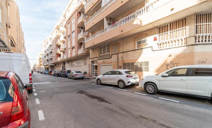 Appartement - Wederverkoop - Torrevieja - Centro