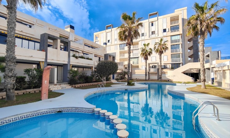 Appartement - Wederverkoop - Torrevieja - La Mata