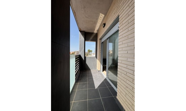 Appartement - Wederverkoop - Torrevieja - Puerto