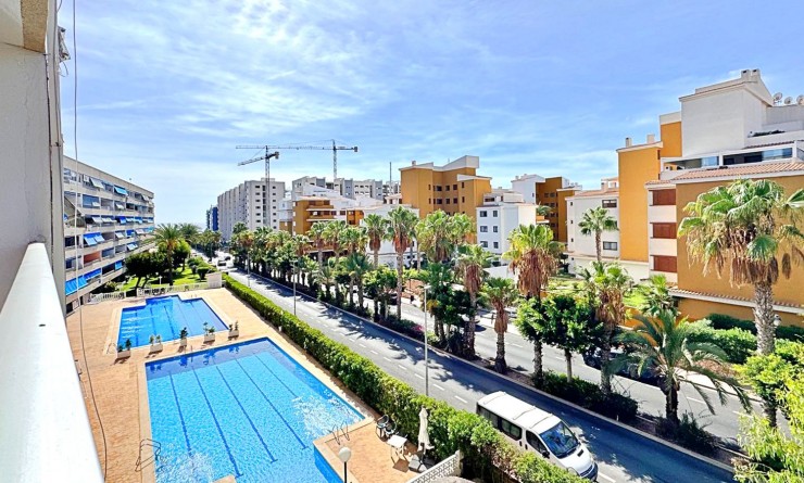 Appartement - Wederverkoop - Torrevieja - Rocio del mar