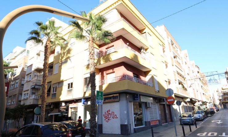 Appartement - Wederverkoop - Torrevieja - torrevieja