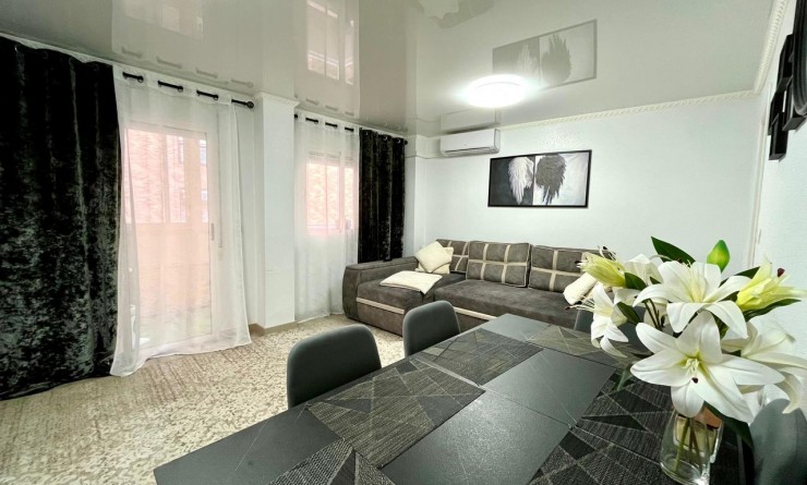 Appartement - Wederverkoop - Torrevieja - 