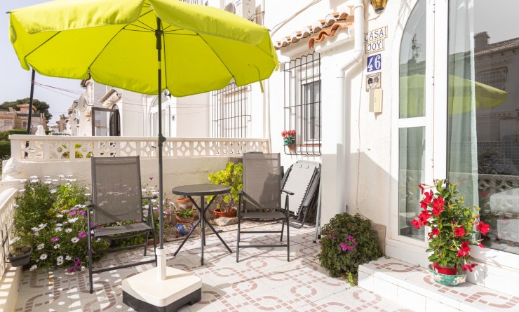 Bungalow - Sale - Torrevieja - Lago jardin