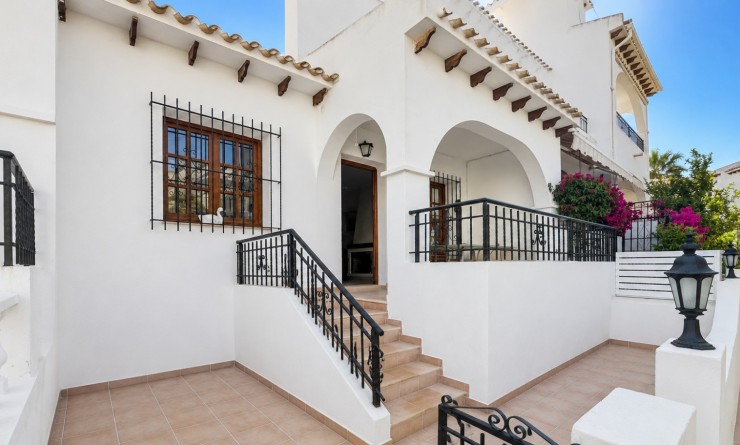 Bungalow - Sale - Torrevieja - Nueva Torrevieja - Aguas Nuevas