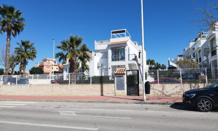 Bungalow - Wederverkoop - Torrevieja - Aguas Nuevas