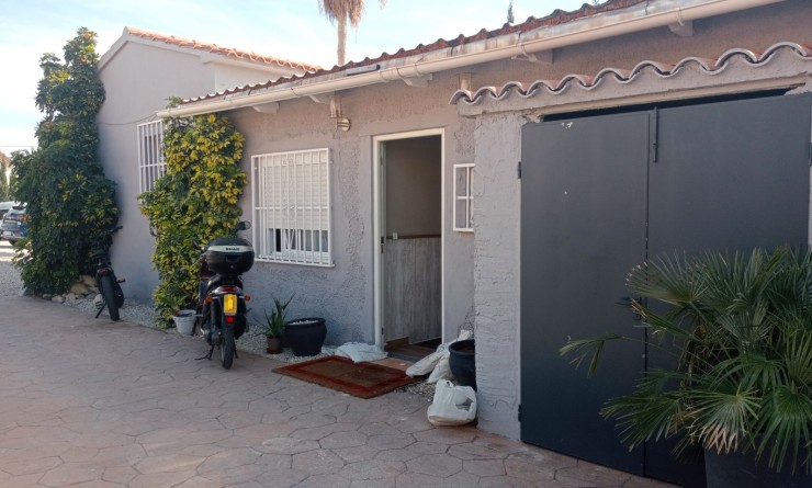 Chalet independiente - Wederverkoop - La Nucía - La Nucía