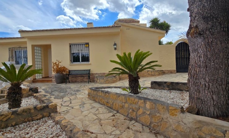 Chalet independiente - Wederverkoop - La Nucía - La Nucía