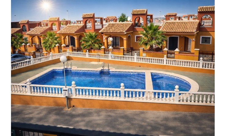 Chalet - Wederverkoop - Torrevieja - Aguas Nuevas