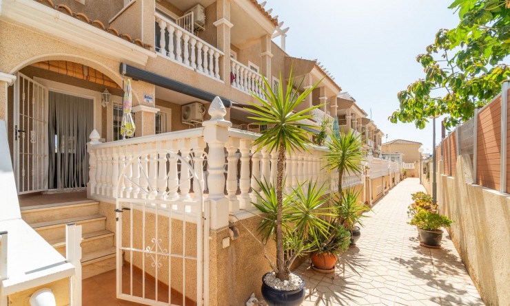 Maison mitoyenne - Location longue durée - Orihuela Costa - Las Mimosas