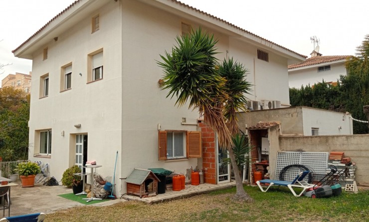 Semi-detached house - Wederverkoop - La Nucía - La Nucía
