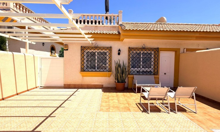 Semi Detached Villa - Revente - Los Montesinos - Urbanizacion montesol