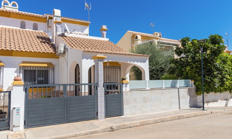 Semi Detached Villa - Sale - La Zenia - La Zenia