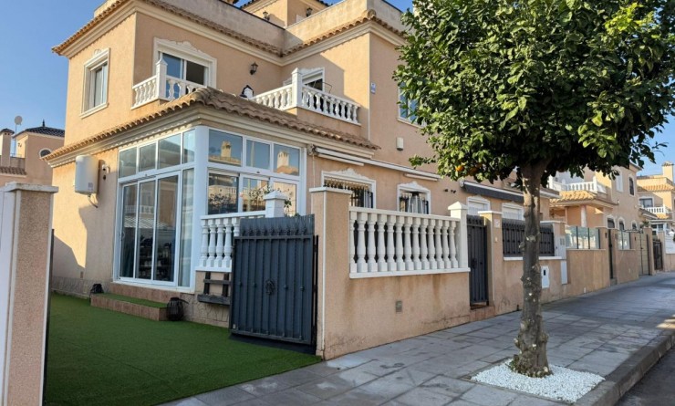 Semi-detached Villa - Sale - Torre de la Horadada - Torre de la Horadada