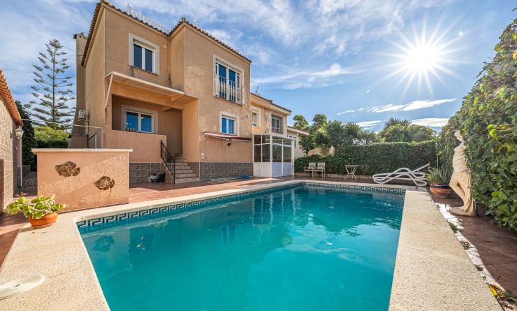 Semi Detached Villa - Sale - Torrevieja - El Chaparral