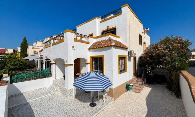 Townhouse - Sale - Los Altos - Los Altos