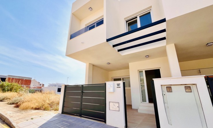 Townhouse - Sale - Pilar de la Horadada - Pilar de la Horadada